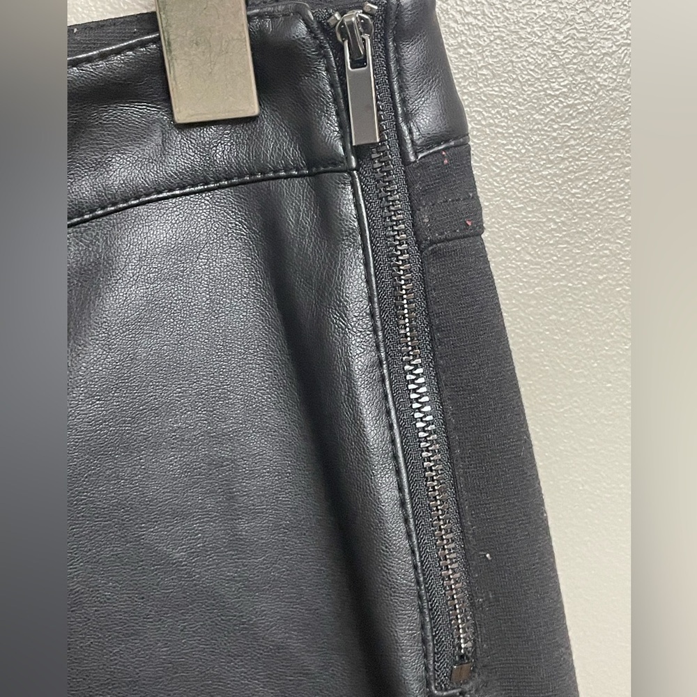 WHBM Ponte Skinny Ankle Zip Pants Women’s Size 4 Faux Leather Trim Stretch Knit - Picture 3 of 12